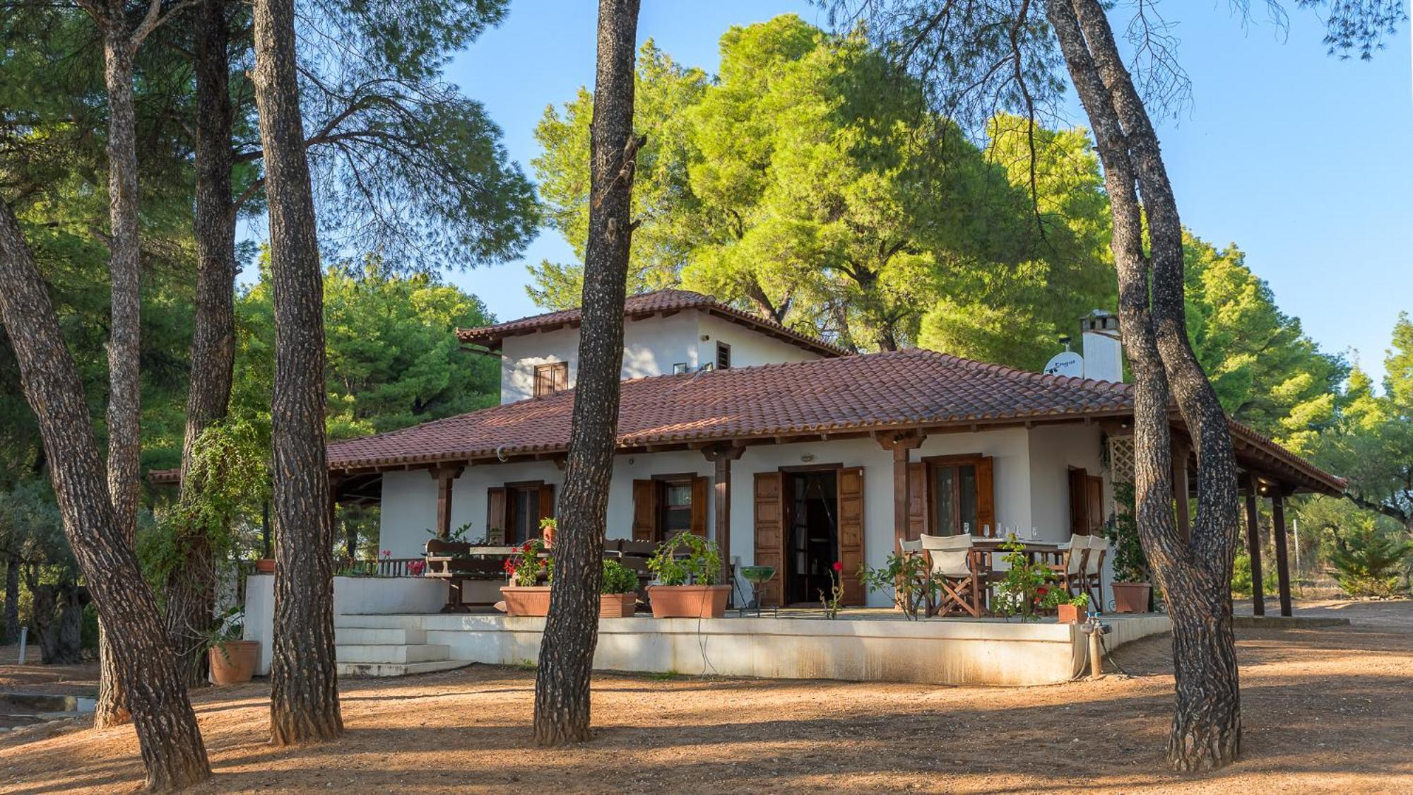 Squirrel Beach Front Villa, Metamorfosi Dış mekan fotoğraf