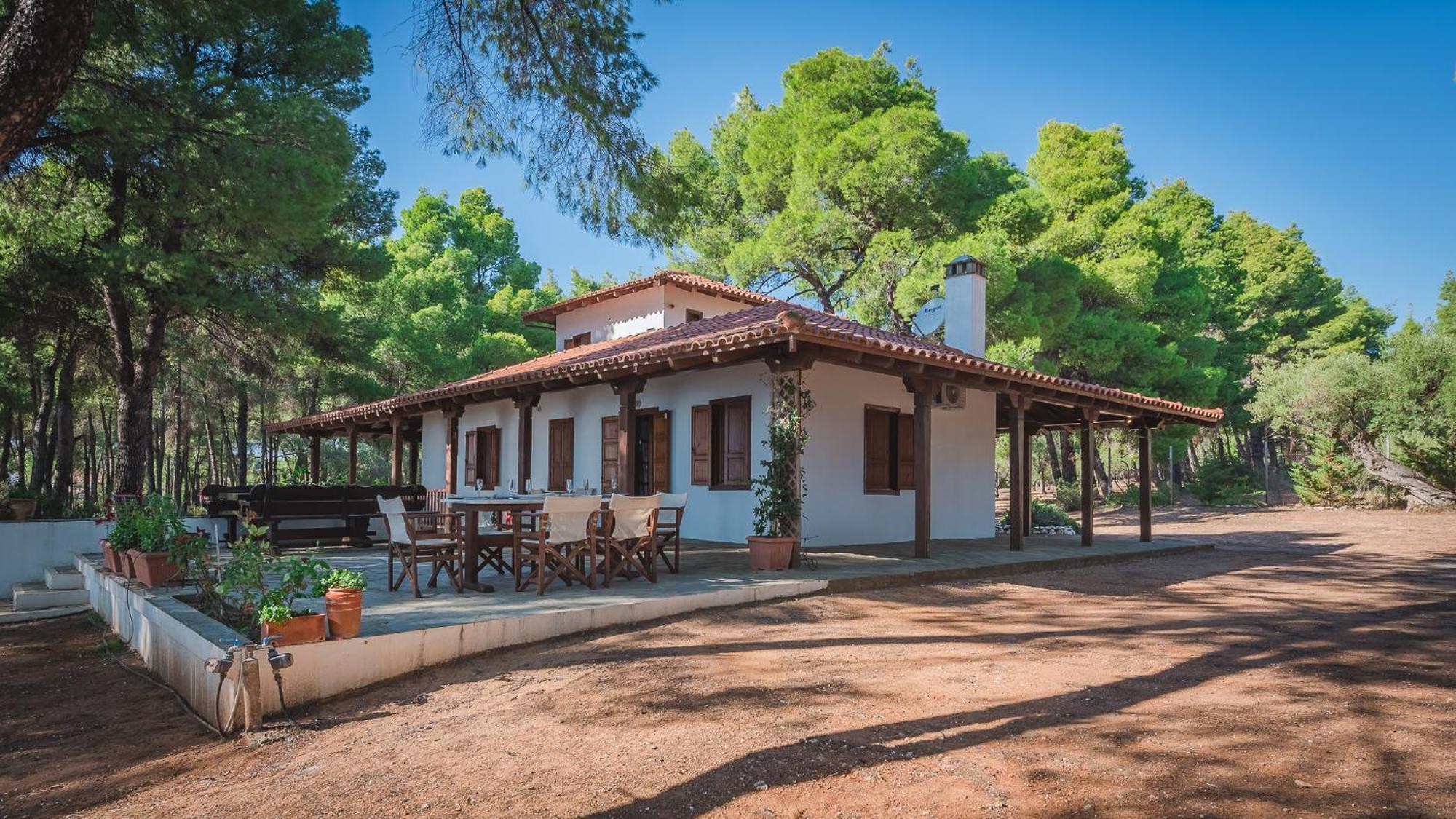 Squirrel Beach Front Villa, Metamorfosi Dış mekan fotoğraf