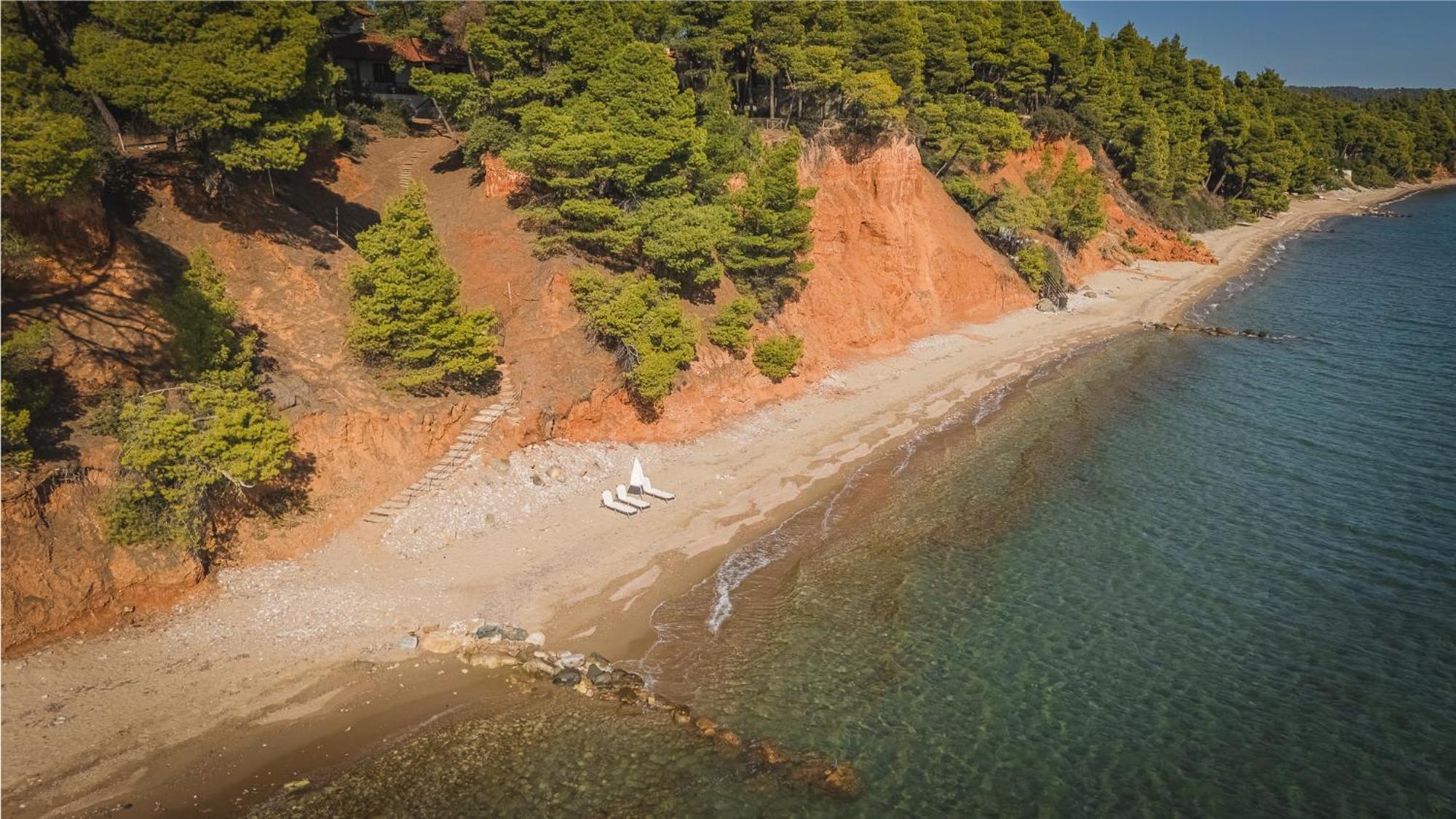 Squirrel Beach Front Villa, Metamorfosi Dış mekan fotoğraf