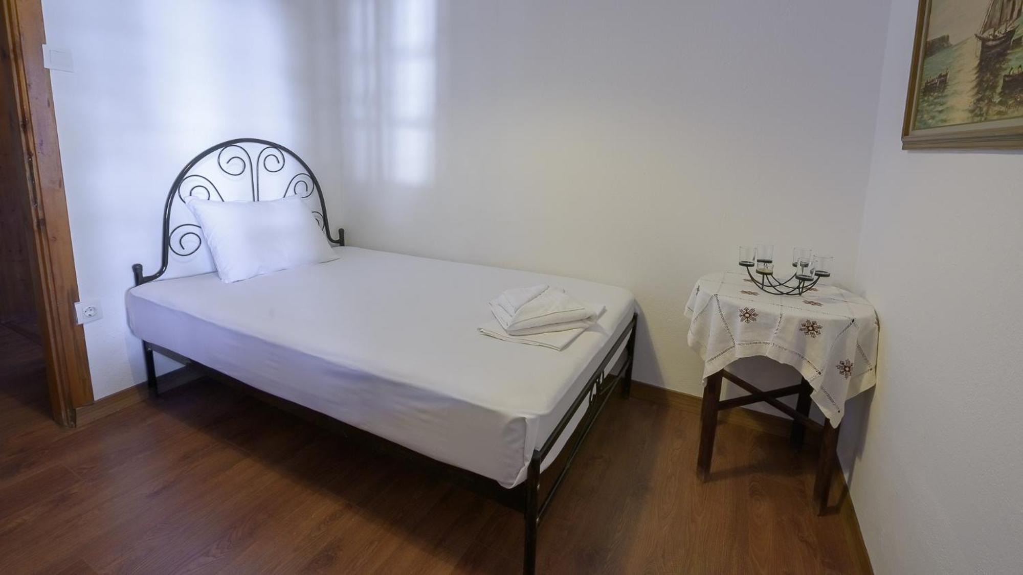 Squirrel Beach Front Villa, Metamorfosi Dış mekan fotoğraf